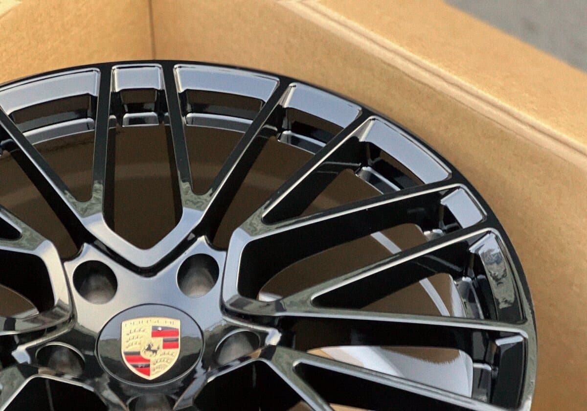 Porsche R20