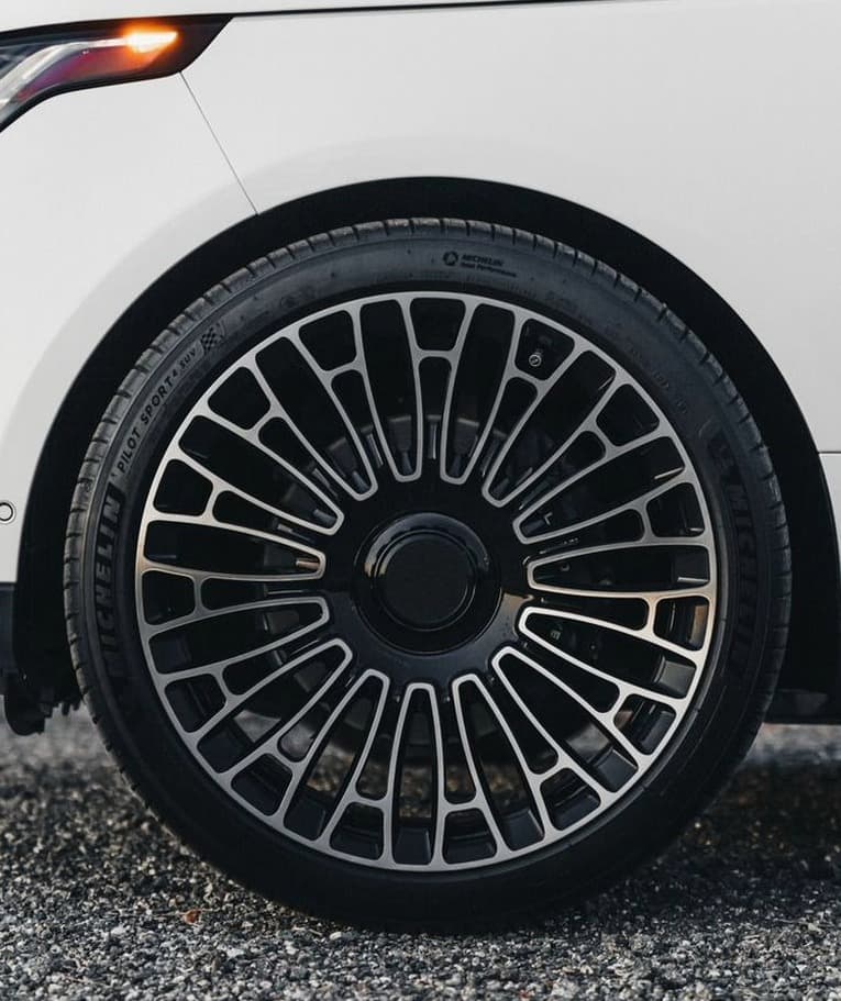Range Rover R24